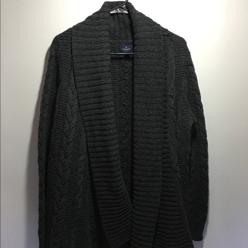 American eagle women’s gray cable knit cardigan